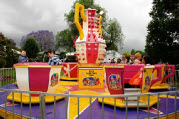 Cup'n'saucer Amusement Ride